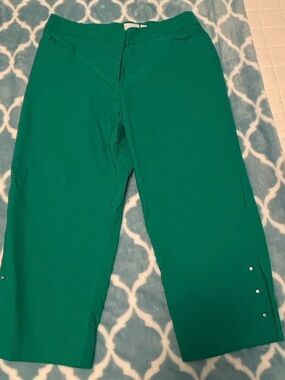 KIM ROGERS capris. Stretchy material. Worn only a few times.